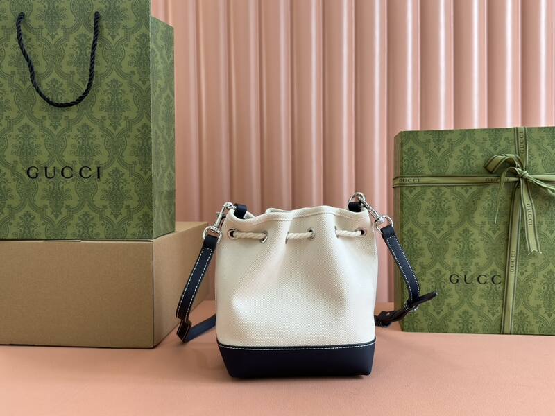 Gucci White and Navy Canvas crossbody — Top Quality Replica