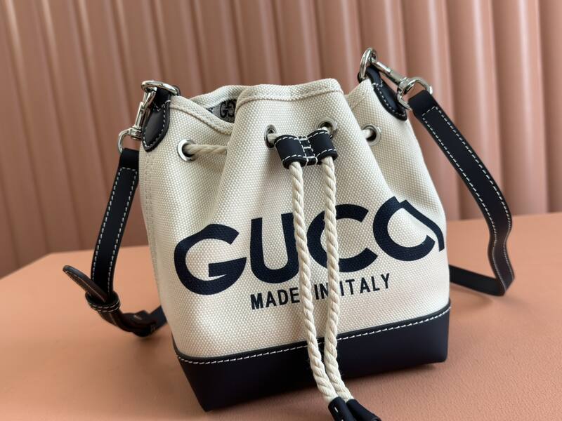 Gucci White and Navy Canvas crossbody — Top Quality Replica
