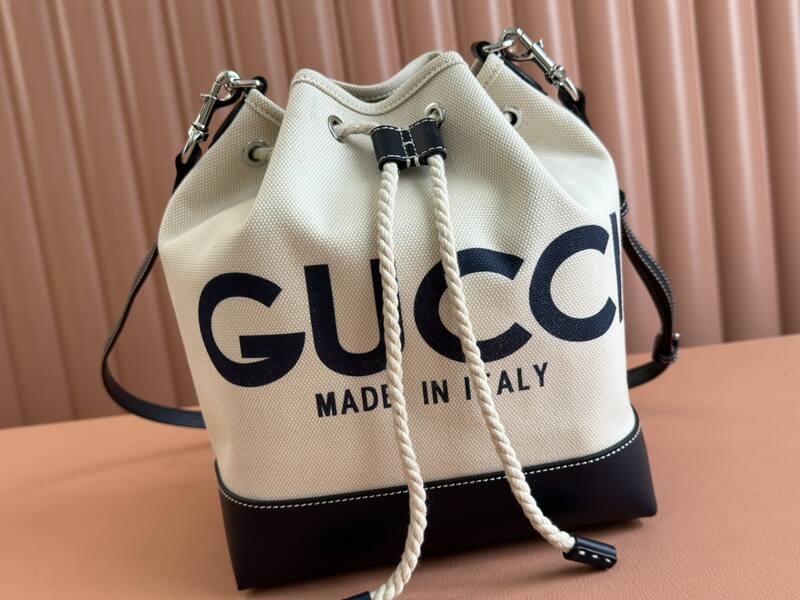 Gucci Ivory and black crossbody — AAA Quality Replica