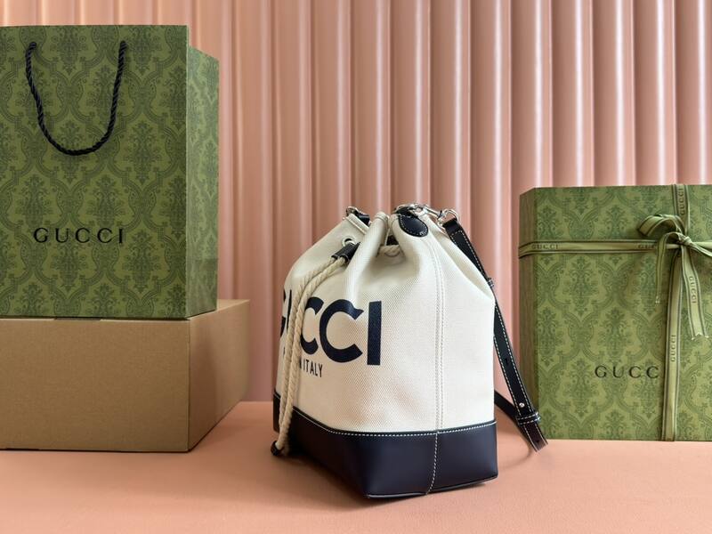 Gucci Ivory and black crossbody — AAA Quality Replica