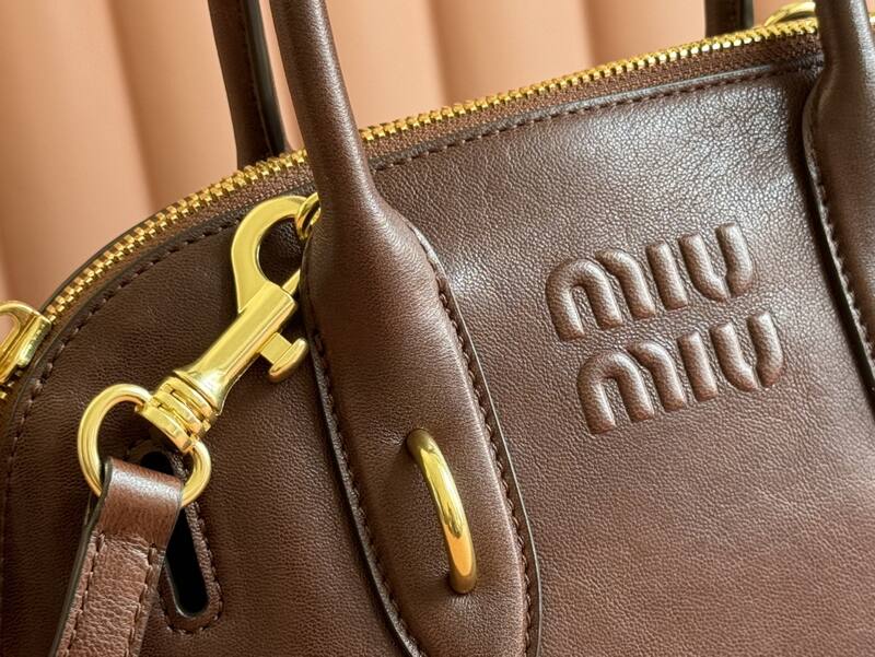 Miu Miu Brown 25x18x10cm shoulder bag — Premium Replica