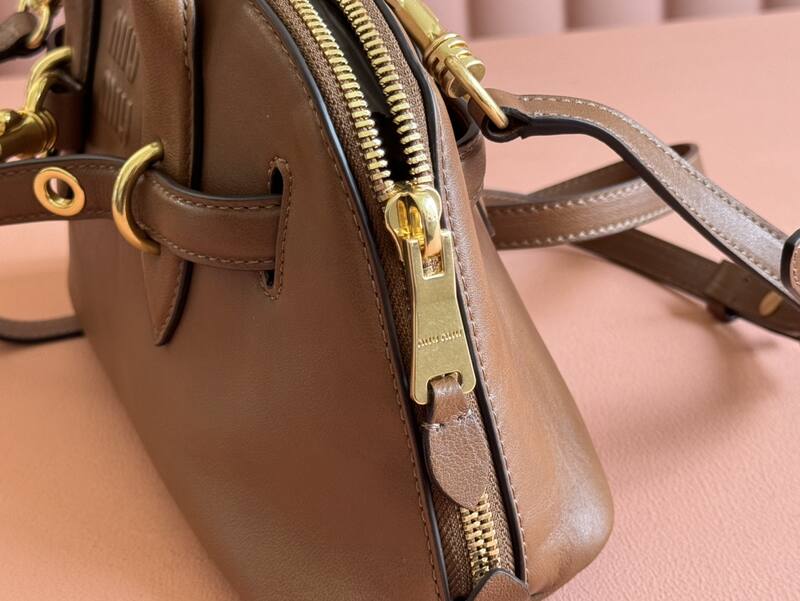Miu Miu Brown 25x18x10cm shoulder bag — Top Quality Replica
