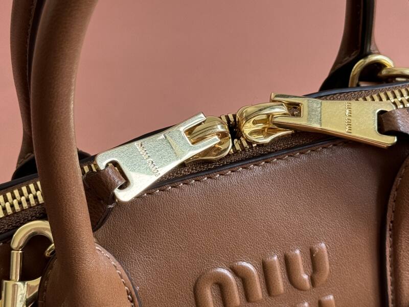 Miu Miu Brown 25x18x10cm shoulder bag — Top Quality Replica