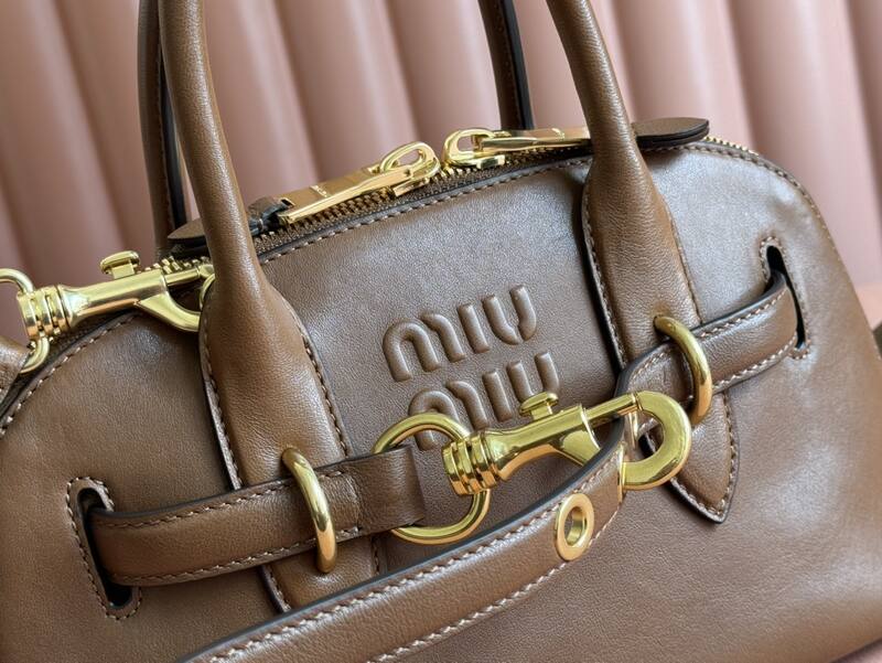 Miu Miu Brown 25x18x10cm shoulder bag — Top Quality Replica
