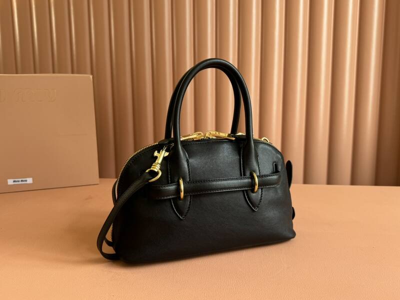 Miu Miu Black 25x18x10cm shoulder bag — AAA Quality Replica