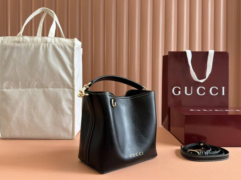Gucci Black leather crossbody — Top Quality Replica