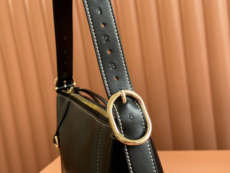 Gucci Black leather shoulder — 1:1 Replica