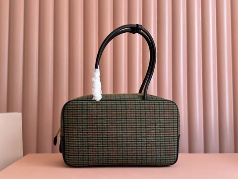 Miu Miu Black 34x23x12cm shoulder bag 1 1 Replica