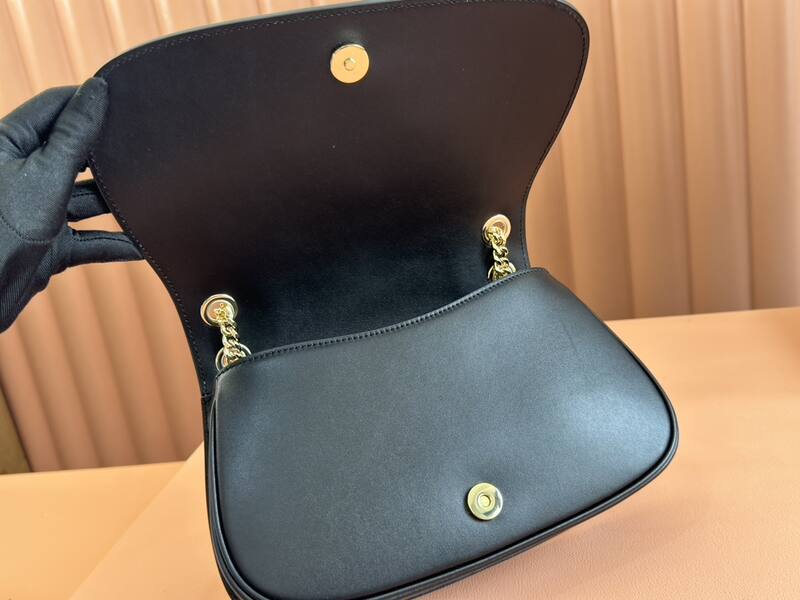 Gucci Blondie Black shoulder — Premium Replica