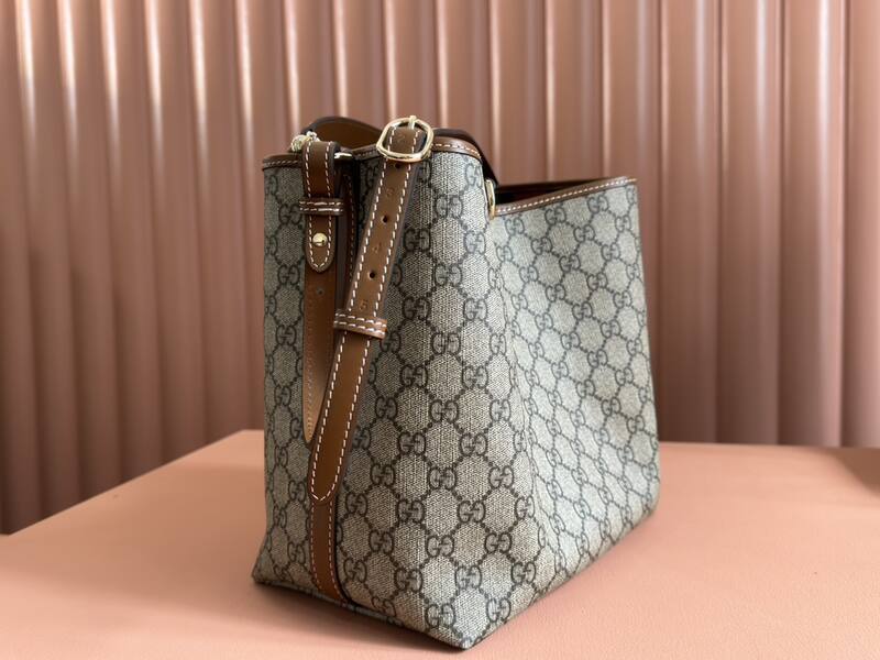 Gucci GG Emblem Beige GG canvas with brown leather crossbody — Top Quality Replica