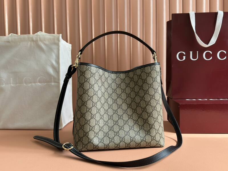 Gucci GG Supreme beige brown with black leather trim shoulder — Top Quality Replica