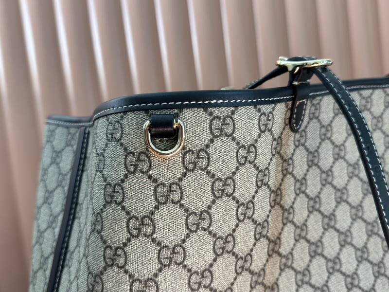 Gucci GG Emblem Beige GG canvas with black leather trim tote — Top Quality Replica