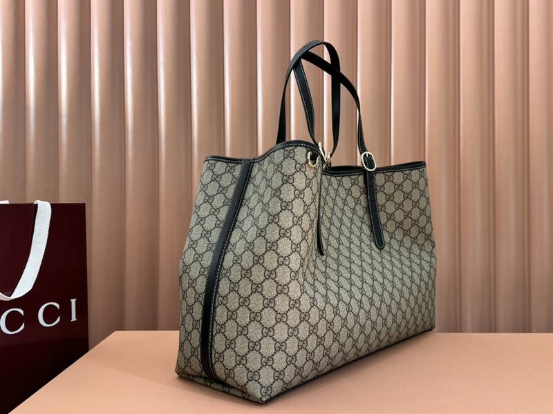 Gucci GG Emblem Beige GG canvas with black leather trim tote — Top Quality Replica