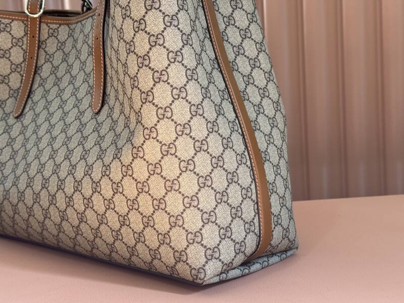 Gucci GG Emblem Beige Ebony GG Supreme with Brown leather trim tote — Top Quality Replica