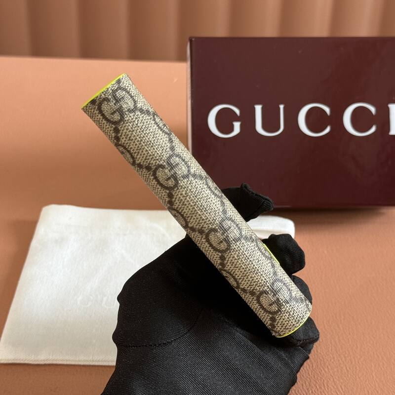 Gucci GG Supreme beige ebony with neon yellow trim everyday — Premium Replica