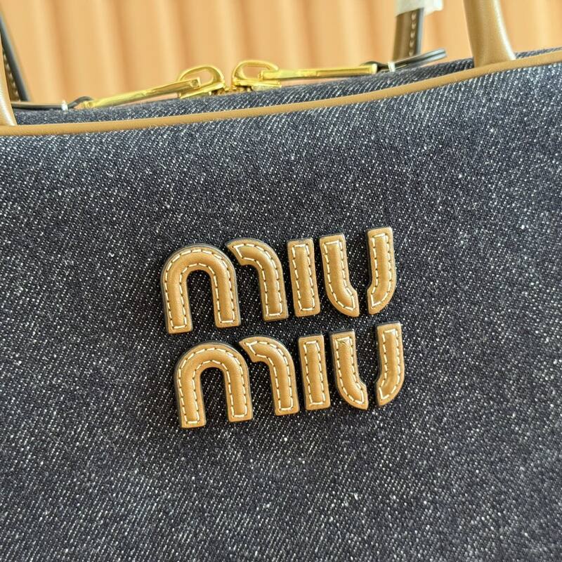 Miu Miu Brown 34x23x12cm shoulder bag — AAA Quality Replica