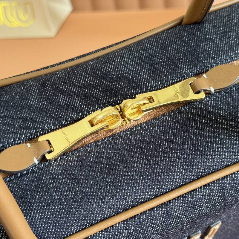 Miu Miu Brown 34x23x12cm shoulder bag — AAA Quality Replica