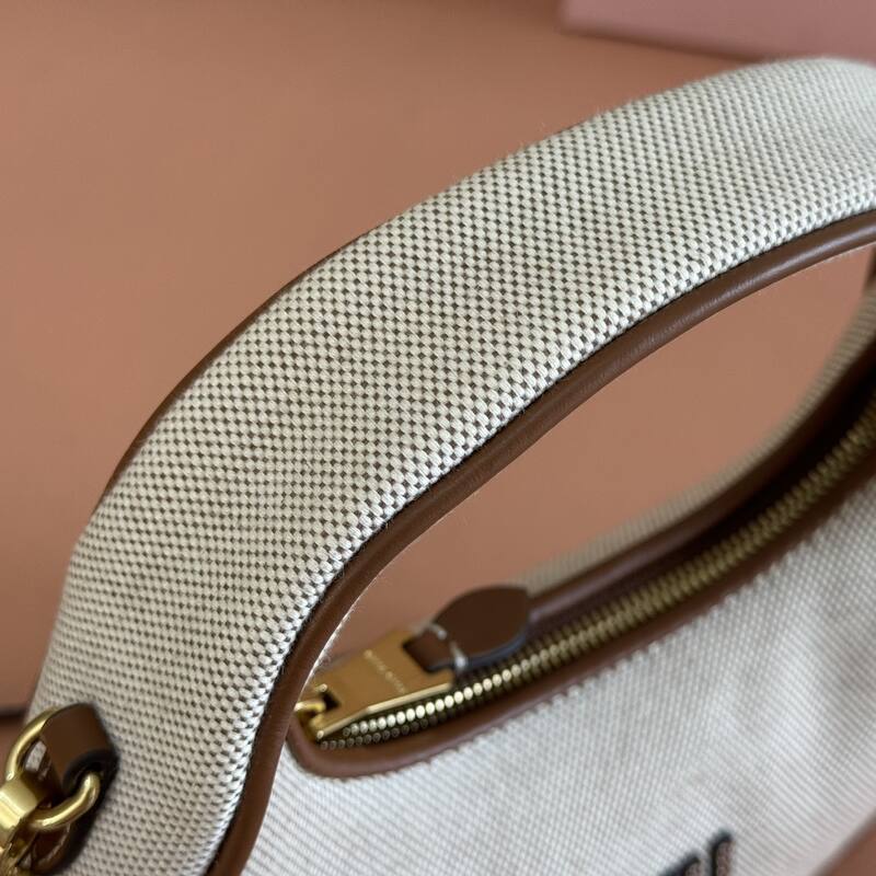 Miu Miu Brown 25x18x10cm shoulder bag — AAA Quality Replica