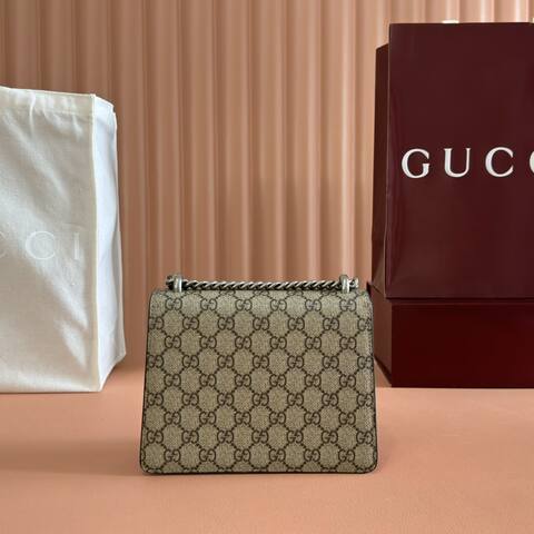 Gucci Dionysus 421970 GG Supreme with red suede 20 15 5 5cm crossbody 1 1 Replica