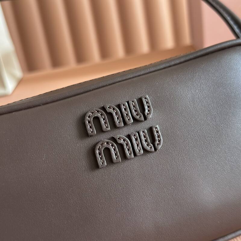 Miu Miu Brown 25x18x10cm shoulder bag — Premium Replica