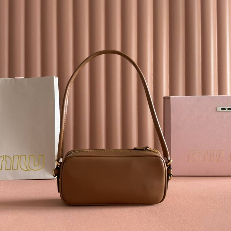 Miu Miu Brown 25x18x10cm shoulder bag — Premium Replica