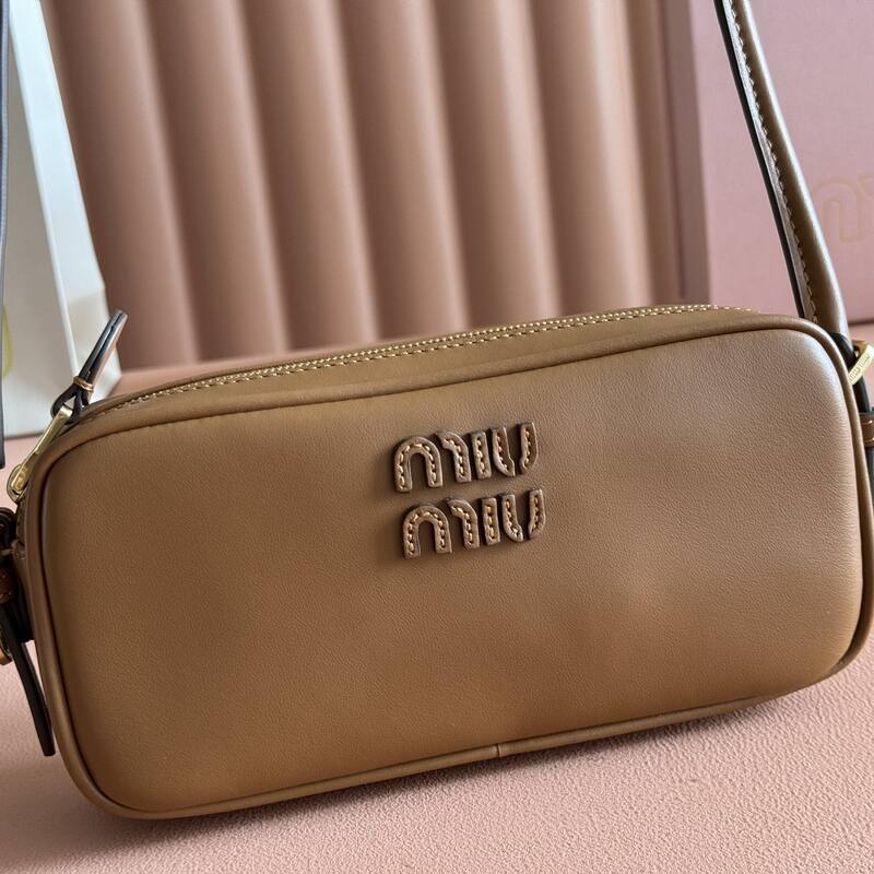Miu Miu Brown 25x18x10cm shoulder bag — Premium Replica