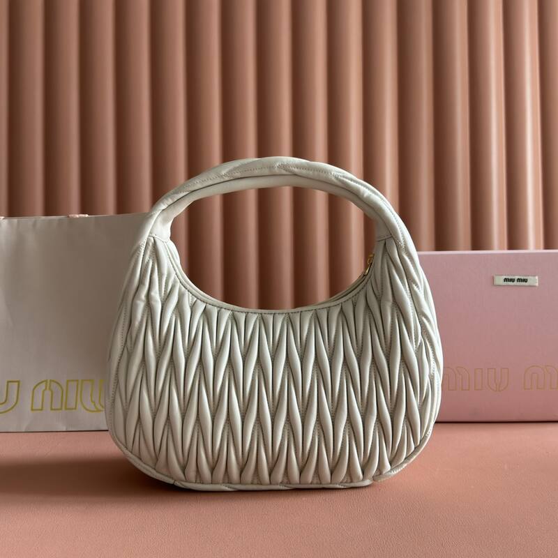 Miu Miu Wander White Matelasse Leather 29x24x10cm shoulder — Top Quality Replica