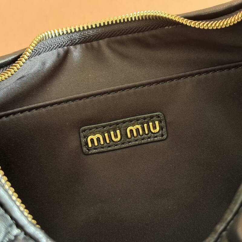 Miu Miu Wander Black Matelasse Leather 29x24x10cm shoulder — Top Quality Replica