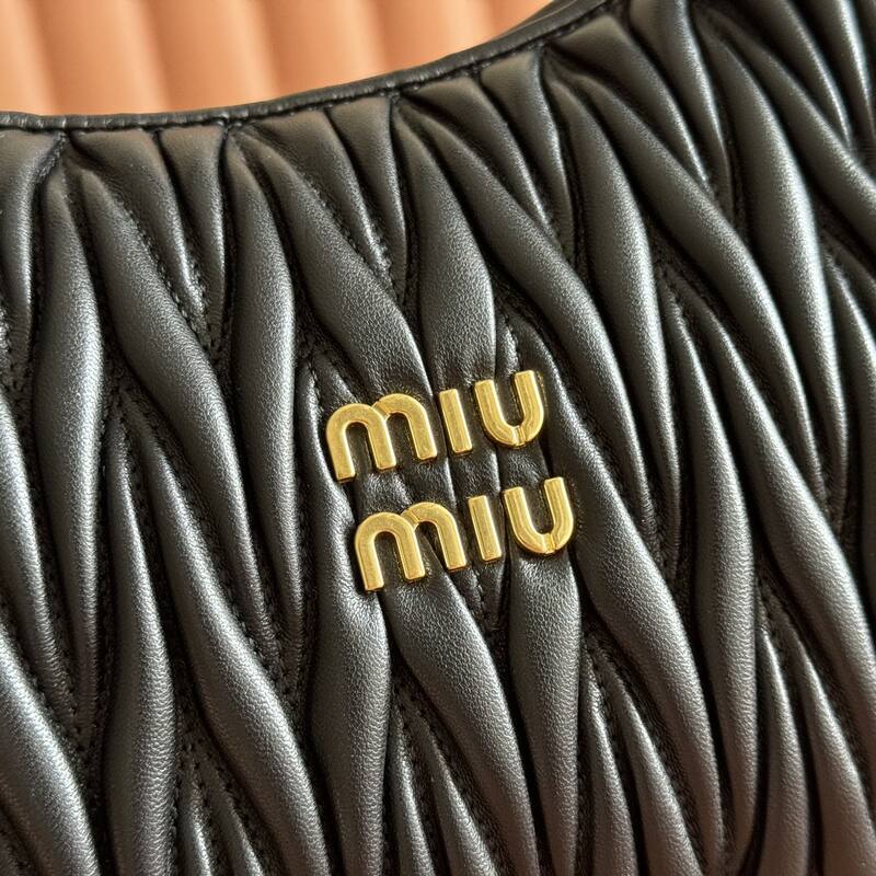 Miu Miu Wander Black Matelasse Leather 29x24x10cm shoulder — Top Quality Replica