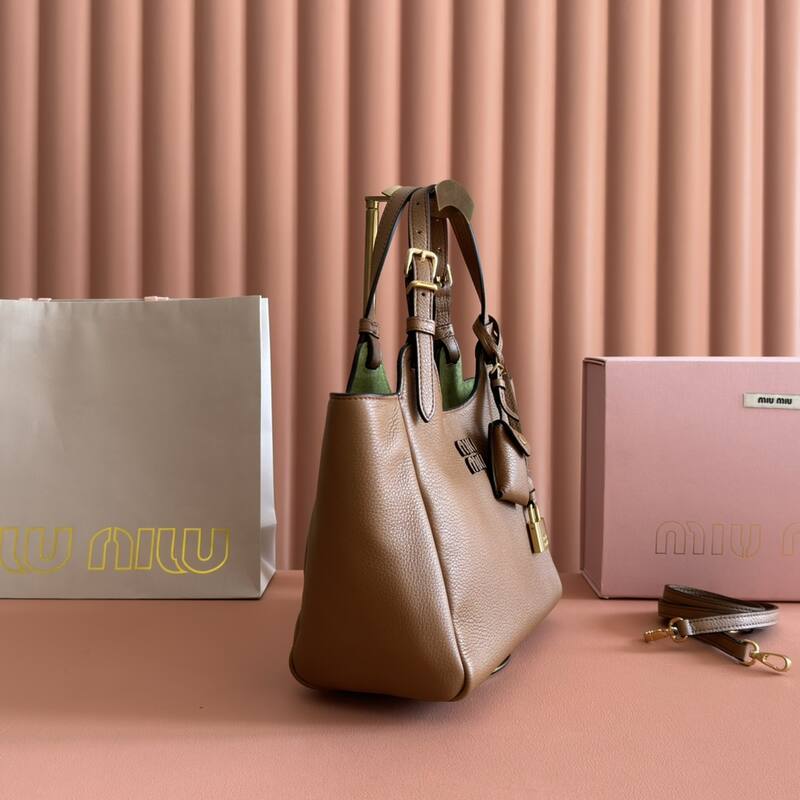 Miu Miu Brown 25x18x10cm shoulder bag — 1:1 Replica