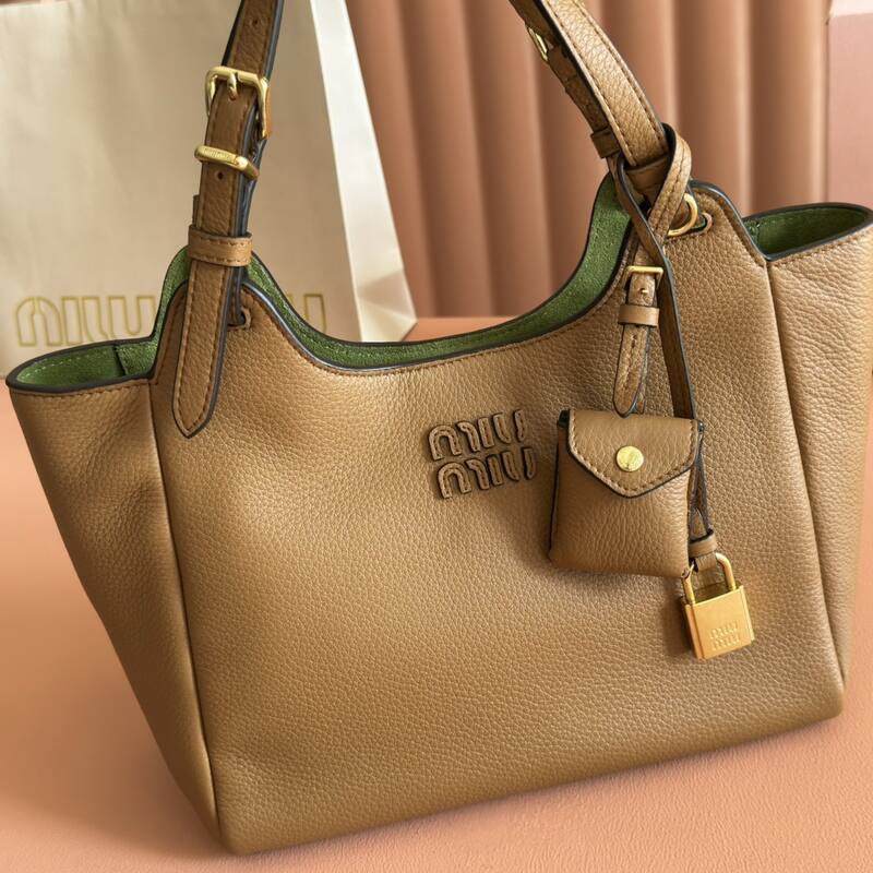 Miu Miu Brown 25x18x10cm shoulder bag — 1:1 Replica