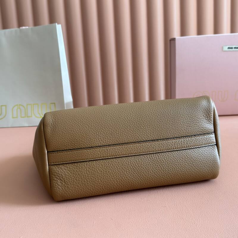 Miu Miu Brown 25x18x10cm shoulder bag — 1:1 Replica