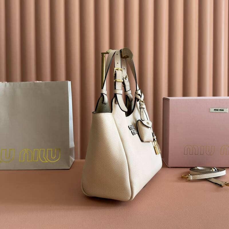 Miu Miu Beige 25x18x10cm shoulder bag — 1:1 Replica