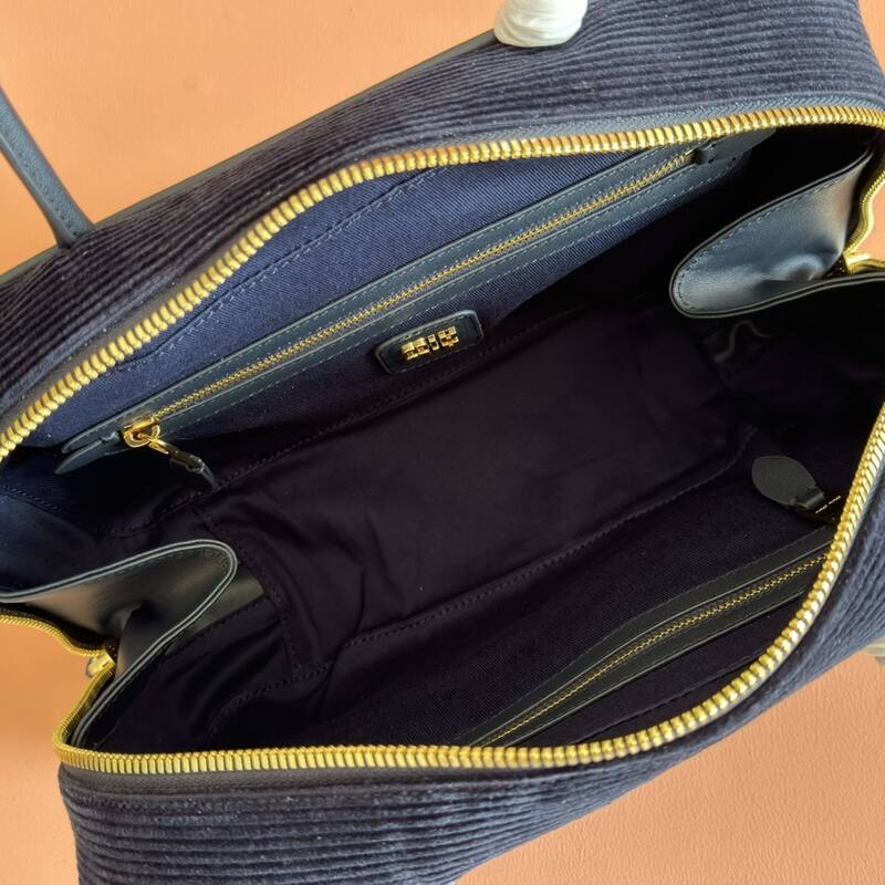 Miu Miu Black shoulder bag — AAA Quality Replica