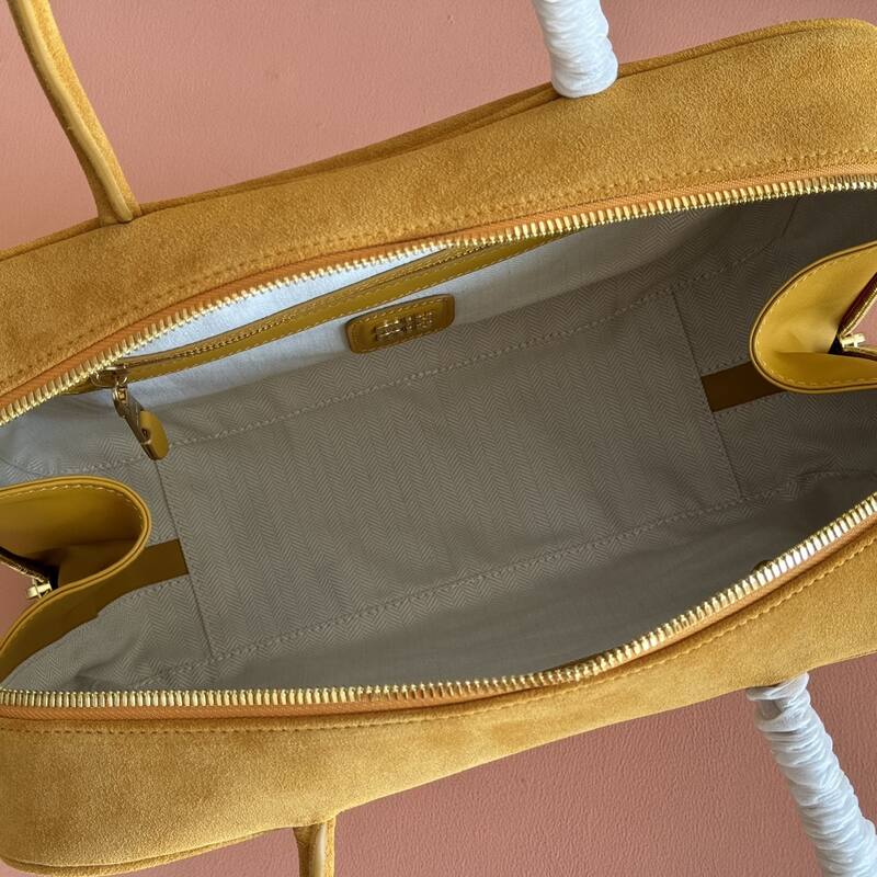 Miu Miu shoulder bag — Premium Replica