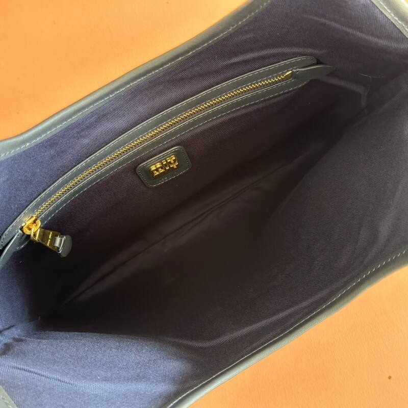 Miu Miu Black shoulder bag — Top Quality Replica