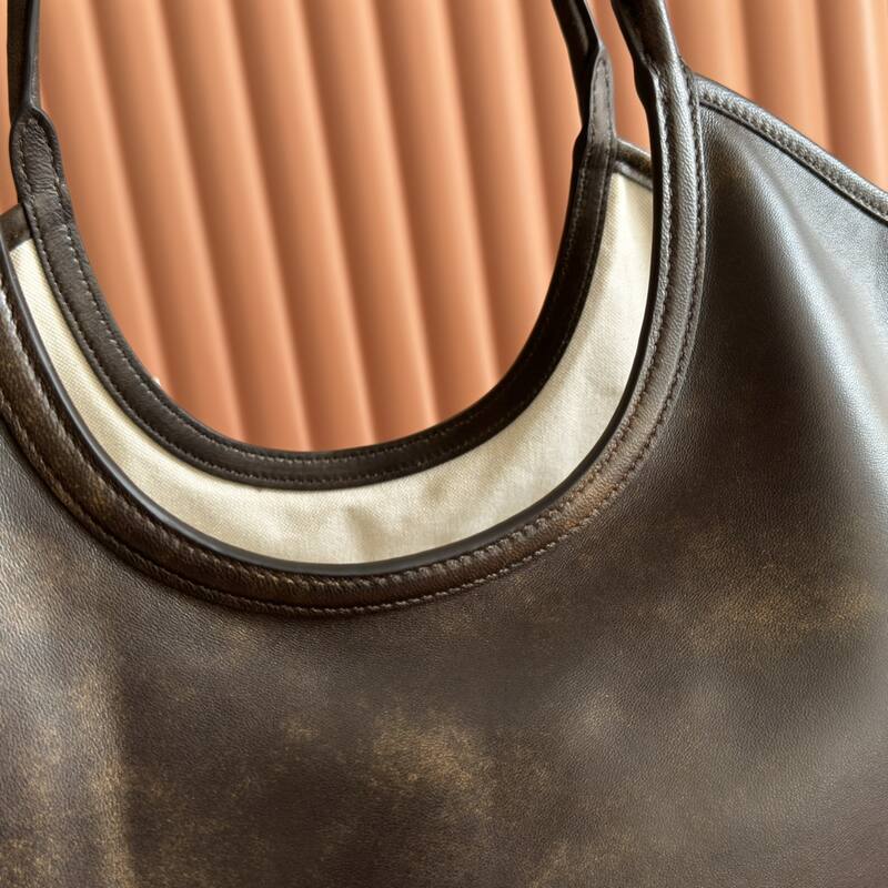 Miu Miu Brown 40x30x16cm shoulder bag — AAA Quality Replica