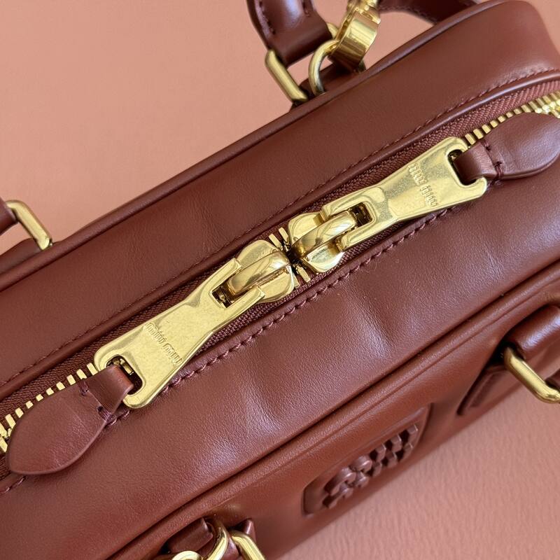 Miu Miu Brown 25x18x10cm shoulder bag — AAA Quality Replica