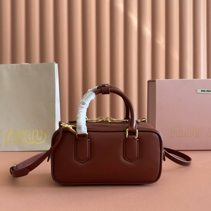 Miu Miu Brown 25x18x10cm shoulder bag — AAA Quality Replica