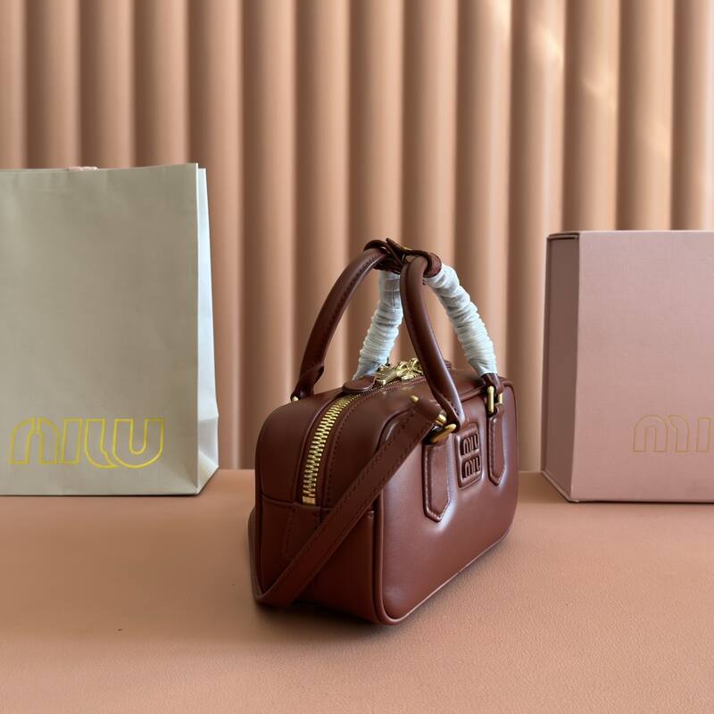 Miu Miu Brown 25x18x10cm shoulder bag — AAA Quality Replica