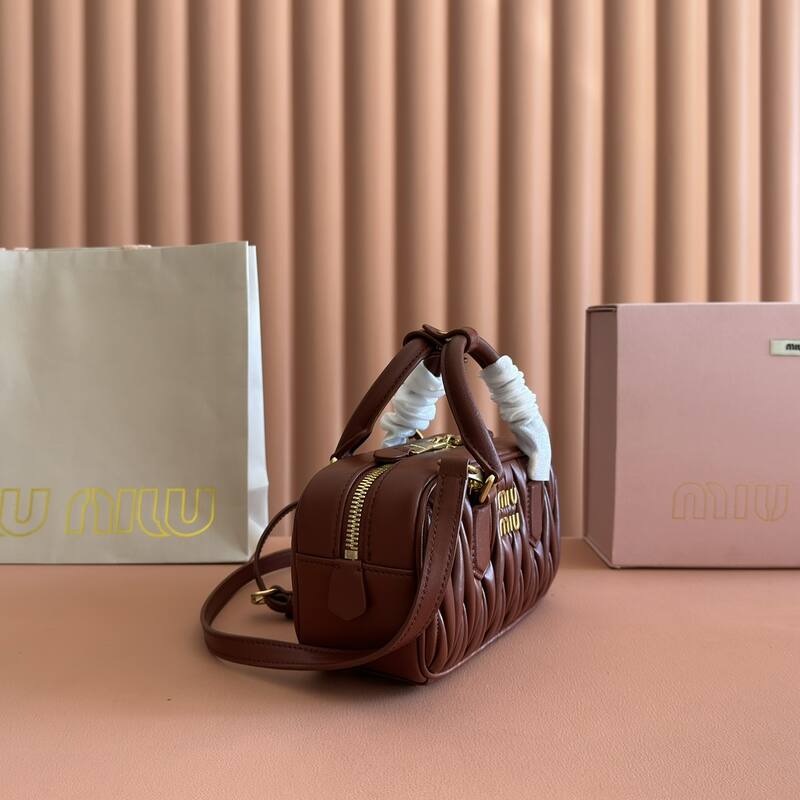 Miu Miu Brown 25x18x10cm shoulder bag — AAA Quality Replica