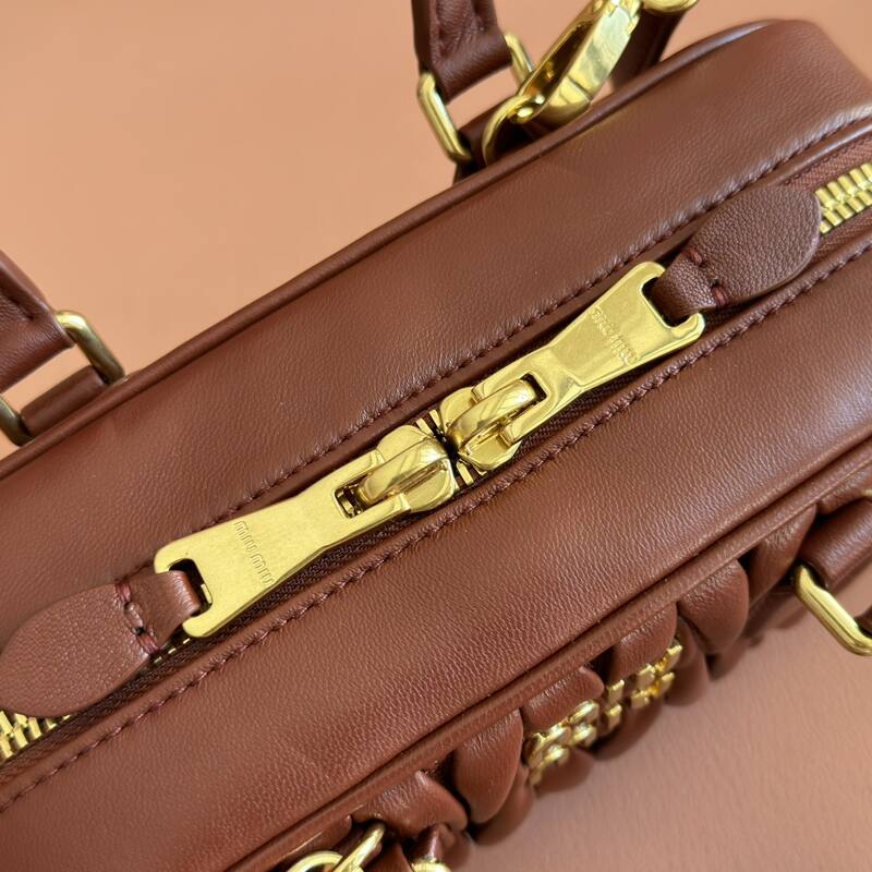 Miu Miu Brown 25x18x10cm shoulder bag — AAA Quality Replica