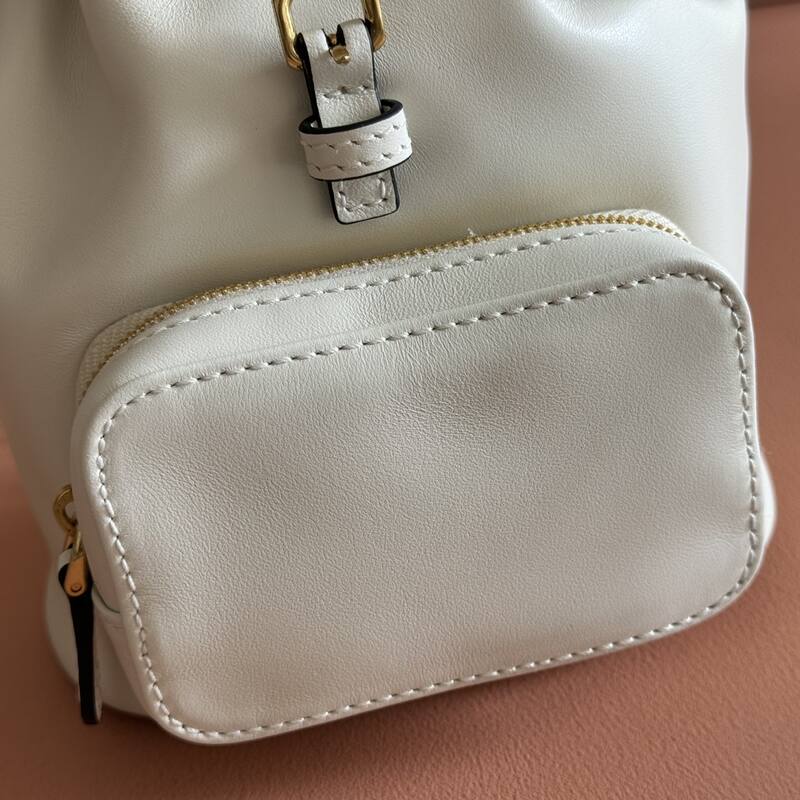 Miu Miu White shoulder bag — Top Quality Replica