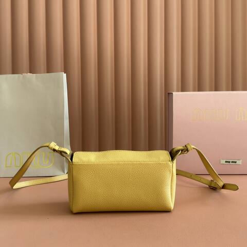 Miu Miu 25x18x10cm shoulder bag Top Quality Replica