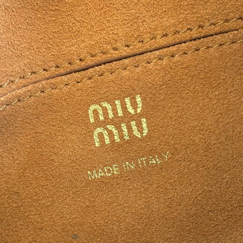 Miu Miu Black 25x18x10cm shoulder bag — AAA Quality Replica