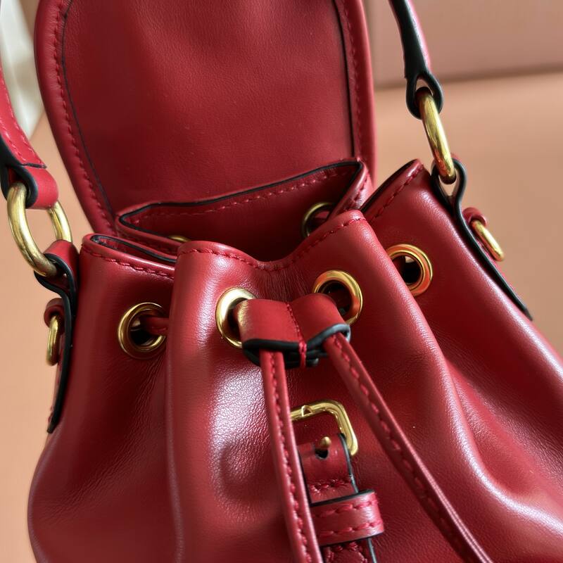 Miu Miu Red shoulder bag — 1:1 Replica