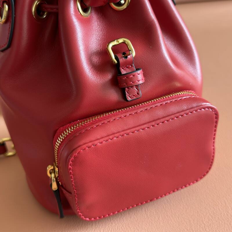 Miu Miu Red shoulder bag — 1:1 Replica