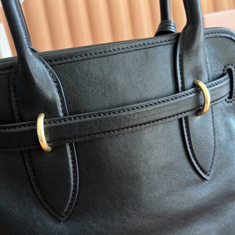 Miu Miu Black shoulder bag — Top Quality Replica