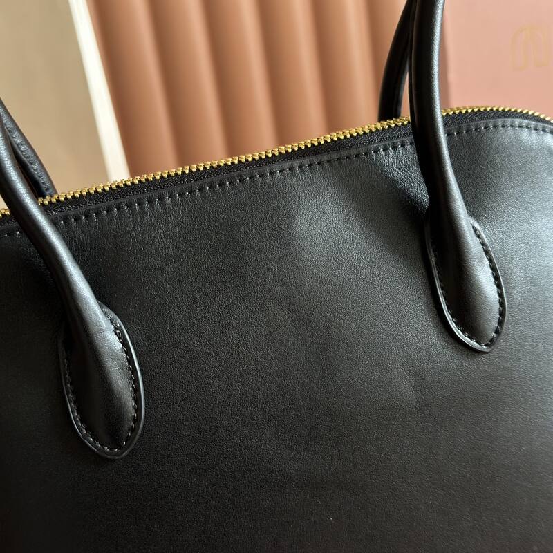 Miu Miu Calfskin shoulder bag — 1:1 Replica