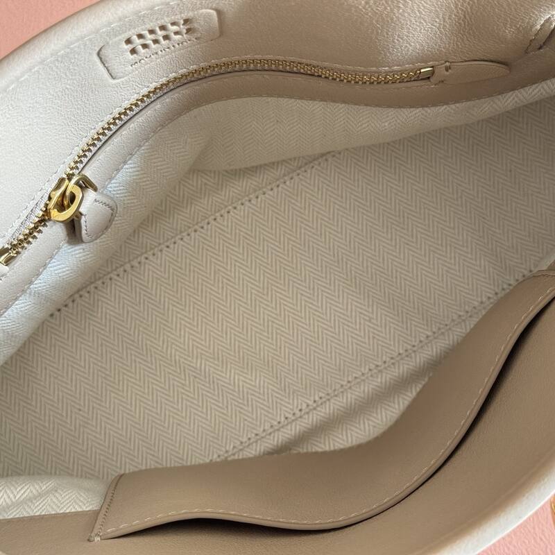 Miu Miu Beige shoulder bag — AAA Quality Replica